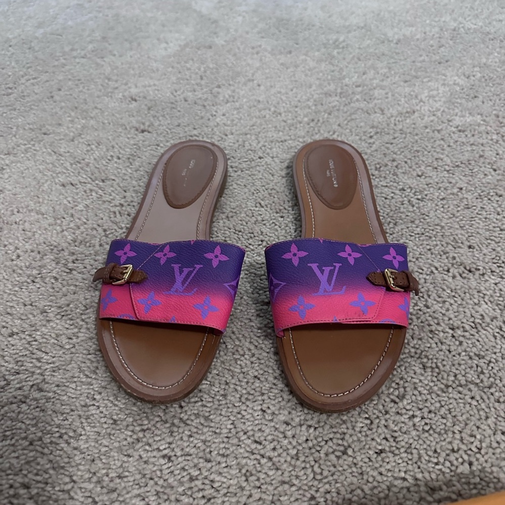 Louis Vuitton lock it sandals